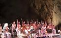 Ένα ισχυρό μήνυμα ειρήνης από την ορχήστρα «Οι κόρες της Ιερουσαλήμ» στο Θέατρο Βράχων