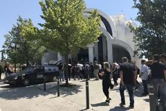 Σπαραγμός! Νεκρός ο Δημήτρης Χασιώτης - Σπαρακτικές σκηνές στην κηδεία