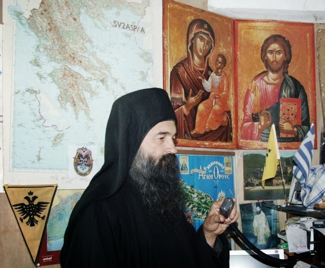 9487 - Ένα βιβλίο για το Άγιο Όρος γραμμένο από γυναίκα. Συνέντευξη της συγγραφέως Veronica della Dora από τη Βενετία [Καθηγήτρια Ανθρωπογεωγραφίας στο Royal Holloway του Πανεπιστημίου του Λονδίνου] - Φωτογραφία 3