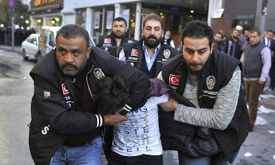 Εκκαθαρίσεων συνέχεια στη Τουρκία - Ένταλμα σύλληψης 72 Πανεπιστημιακών! - Φωτογραφία 1