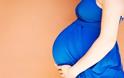 Εξωσωματική γονιμοποίηση: Και η ηλικία του πατέρα επηρεάζει το αποτέλεσμα