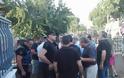 Κοζάνη: Άγρια επεισόδια παρουσία Τσίπρα  Ξύλο αστυνομικών - συγκεντρωμένων και φέρετρα [video] - Φωτογραφία 3