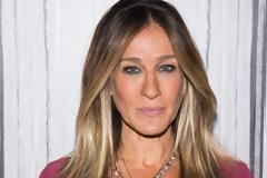 H Sarah Jessica Parker με νέο hairlook, πιο ξανθιά από ποτέ