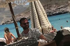 The mission:Στο πάρτι στην Μύκονο του Βασίλη Μηλιώνη που άλλαξε τα φώτα στην ΔΕΗ