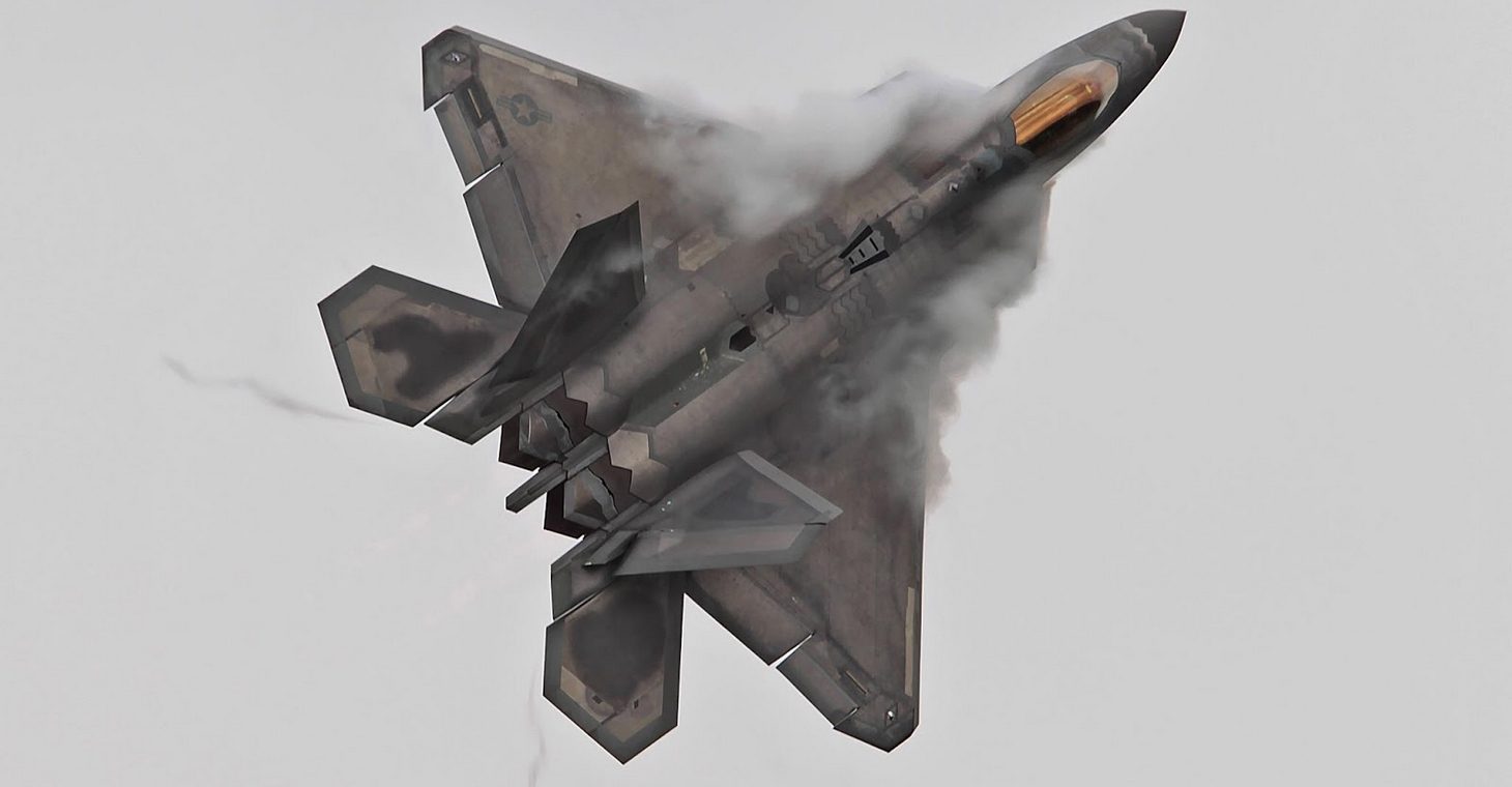 RIAT 2017: Η επίδειξη του F-22 Raptor που κόβει την ανάσα [video] - Φωτογραφία 1
