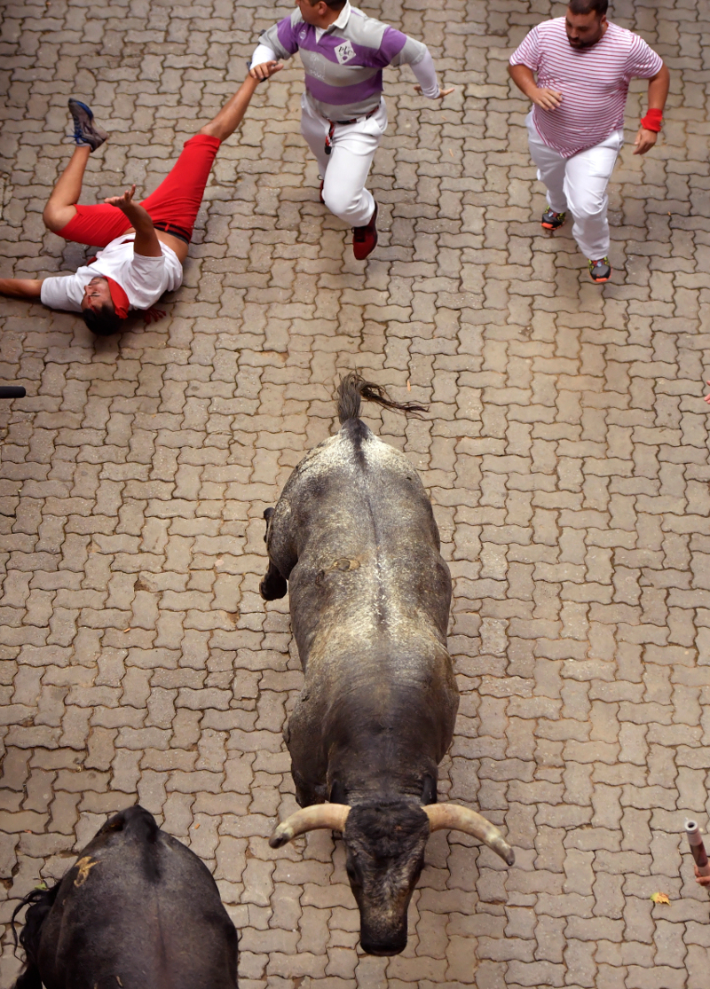 Pamplona bull run-Κραυγές και αίμα στην ταυροδρομία του τρόμου - Φωτογραφία 2