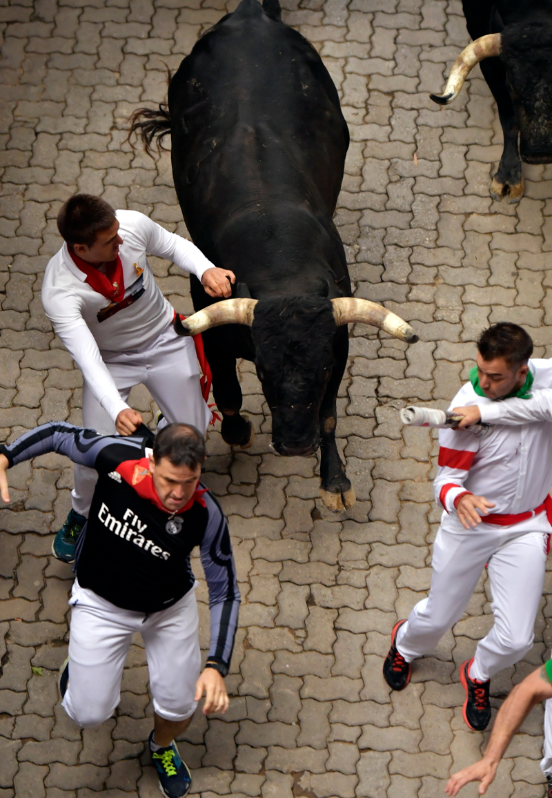 Pamplona bull run-Κραυγές και αίμα στην ταυροδρομία του τρόμου - Φωτογραφία 4