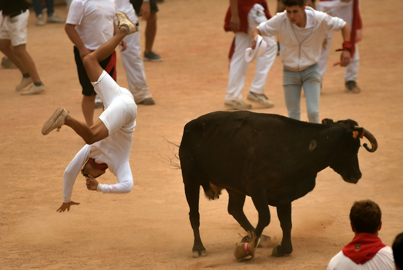 Pamplona bull run-Κραυγές και αίμα στην ταυροδρομία του τρόμου - Φωτογραφία 5
