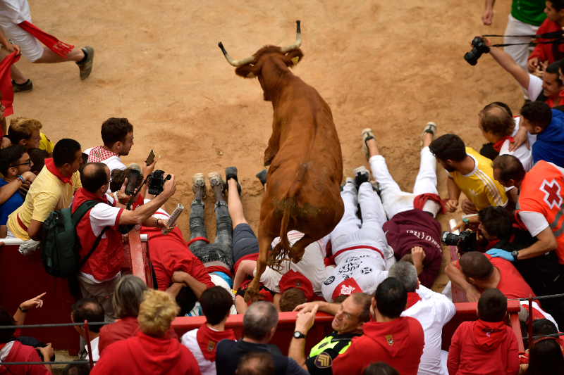 Pamplona bull run-Κραυγές και αίμα στην ταυροδρομία του τρόμου - Φωτογραφία 6