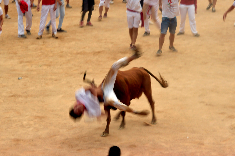 Pamplona bull run-Κραυγές και αίμα στην ταυροδρομία του τρόμου - Φωτογραφία 7