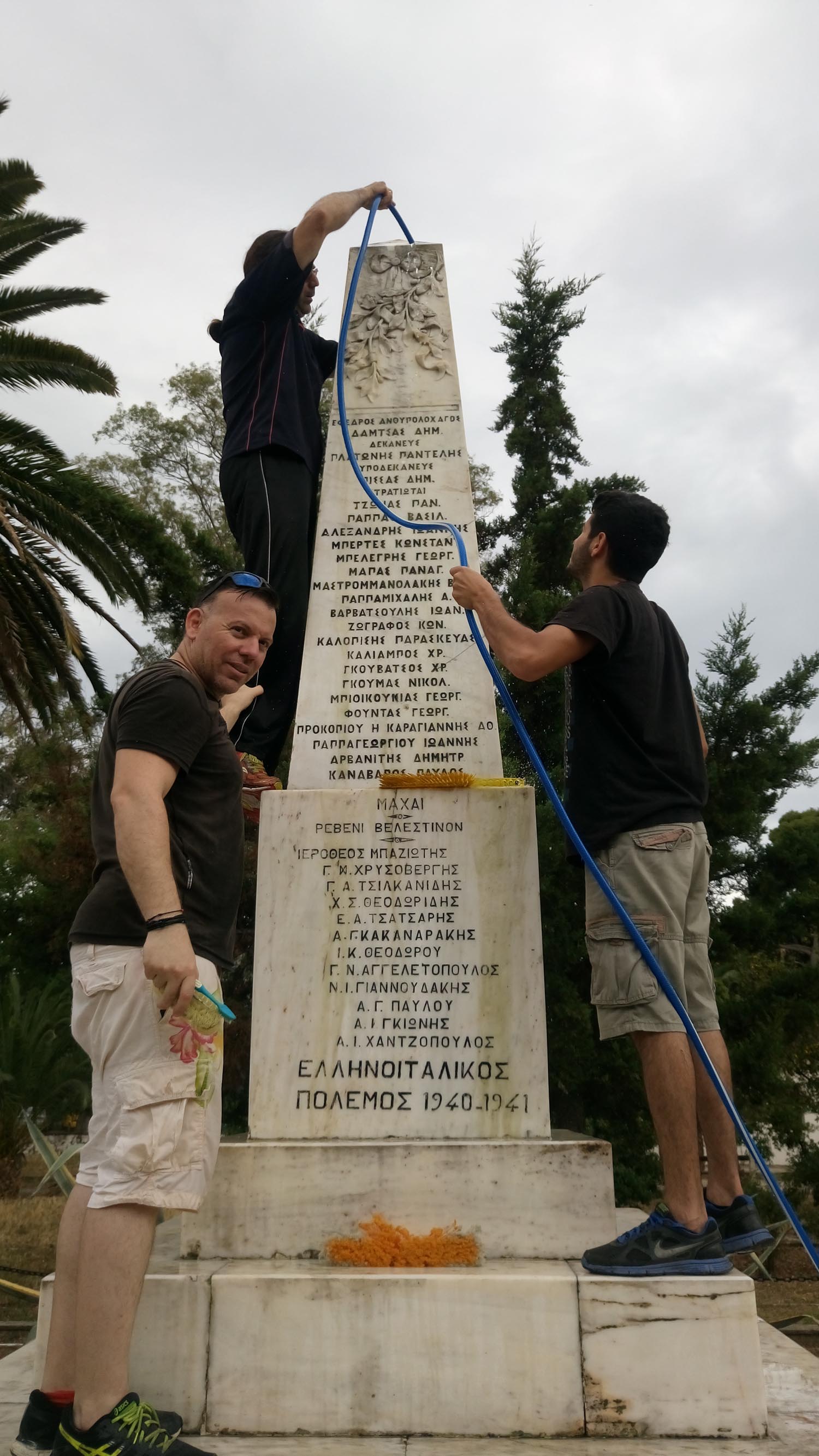 Οι σπουδαστές του Δ.ΙΕΚ Ναυπλίου καθάρισαν τα μνημεία του ΚΕΜΧ - Φωτογραφία 4