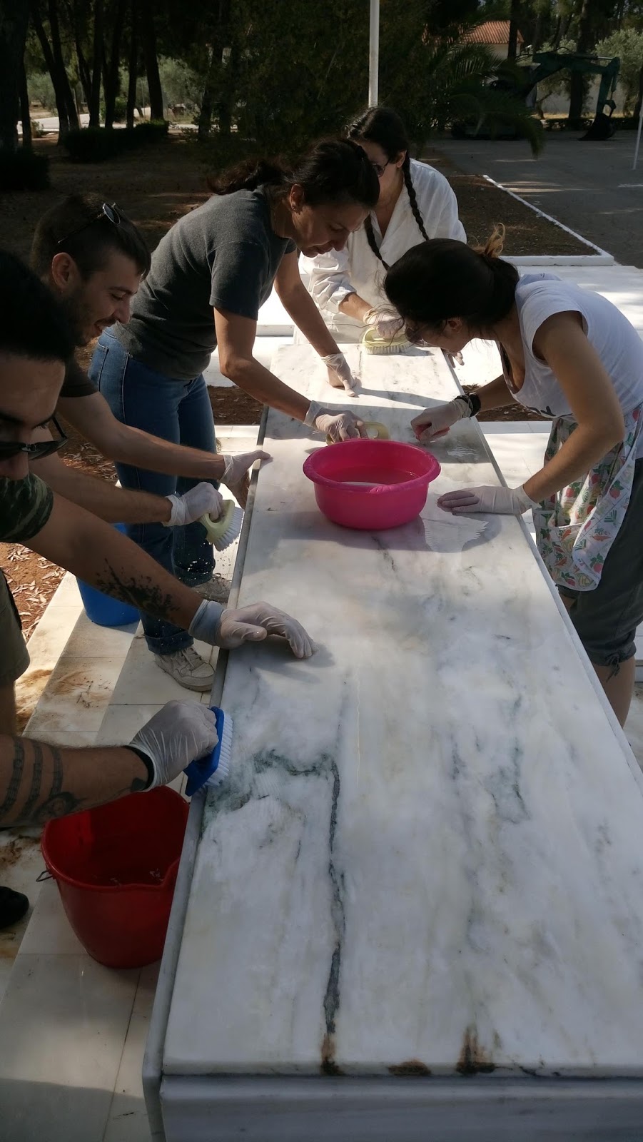 Οι σπουδαστές του Δ.ΙΕΚ Ναυπλίου καθάρισαν τα μνημεία του ΚΕΜΧ (ΦΩΤΟ) - Φωτογραφία 4