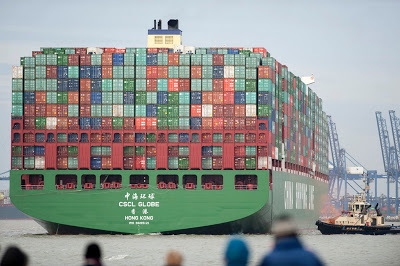 Το τέρας CSCL Globe των 19.100 container (φωτό, βίντεο) - Φωτογραφία 1