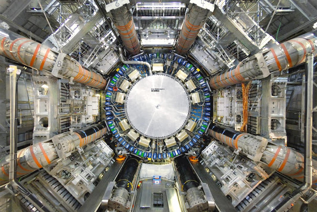 CERN: Το αόρατο σχέδιο-  όταν δεν ξέρεις τι είναι αυτό που ψάχνεις - Φωτογραφία 1