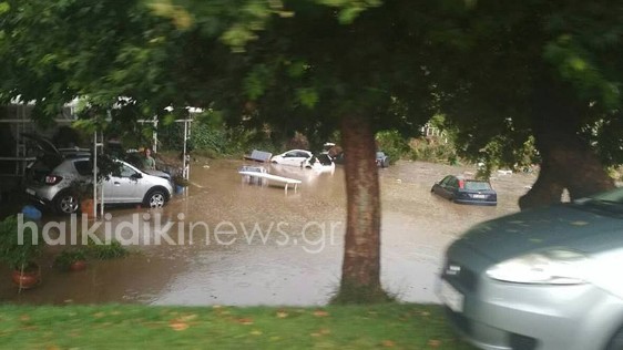 Καιρός: Νέες εικόνες χάους στη Σιθωνία της Χαλκιδικής - Πλημμύρες και καταστροφές [photos] - Φωτογραφία 4