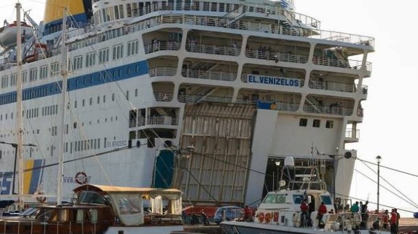35χρονη γέννησε μέσα στο πλοίο ΕΛ. Βενιζέλος - Φωτογραφία 1