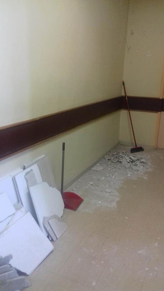 Νοσοκομείο Χίου: Κατέρρευσε μέρος της οροφής στην παθολογική - Φωτογραφία 2