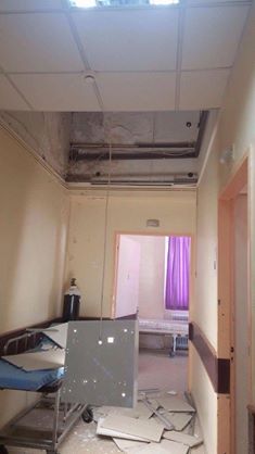 Νοσοκομείο Χίου: Κατέρρευσε μέρος της οροφής στην παθολογική - Φωτογραφία 6