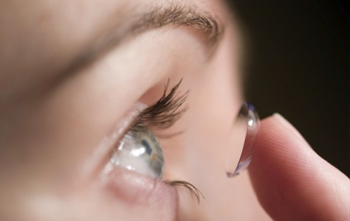 Βρετανία: Έβγαλαν 27 φακούς επαφής από το μάτι 67χρονης - Φωτογραφία 1