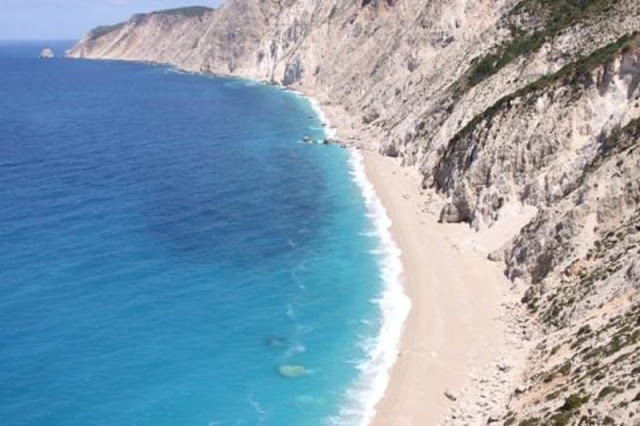 Αυτή είναι η πιο επικίνδυνη παραλία της Ελλάδας με έξτρα βαθμό δυσκολίας στην πρόσβαση - Φωτογραφία 3