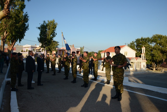 Φωτογραφίες από την επίσκεψη της ΑΕ Προέδρου της Δημοκρατίας, του ΥΕΘΑ και του Αρχηγού ΓΕΕΘΑ στη Χίο, το φυλάκιο της Παναγιάς και τη Λήμνο - Φωτογραφία 10