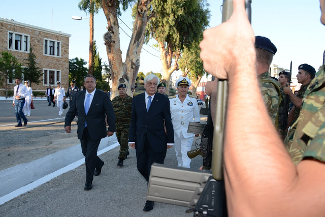 Φωτογραφίες από την επίσκεψη της ΑΕ Προέδρου της Δημοκρατίας, του ΥΕΘΑ και του Αρχηγού ΓΕΕΘΑ στη Χίο, το φυλάκιο της Παναγιάς και τη Λήμνο - Φωτογραφία 11