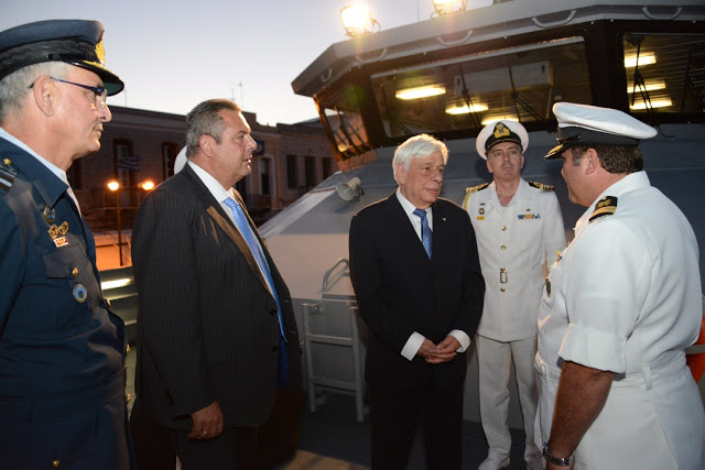 Φωτογραφίες από την επίσκεψη της ΑΕ Προέδρου της Δημοκρατίας, του ΥΕΘΑ και του Αρχηγού ΓΕΕΘΑ στη Χίο, το φυλάκιο της Παναγιάς και τη Λήμνο - Φωτογραφία 12
