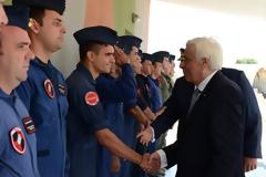 Ο Πρόεδρος της Δημοκρατίας με τους πιλότους στην 130 Σμηναρχία Μάχης στη Λήμνο
