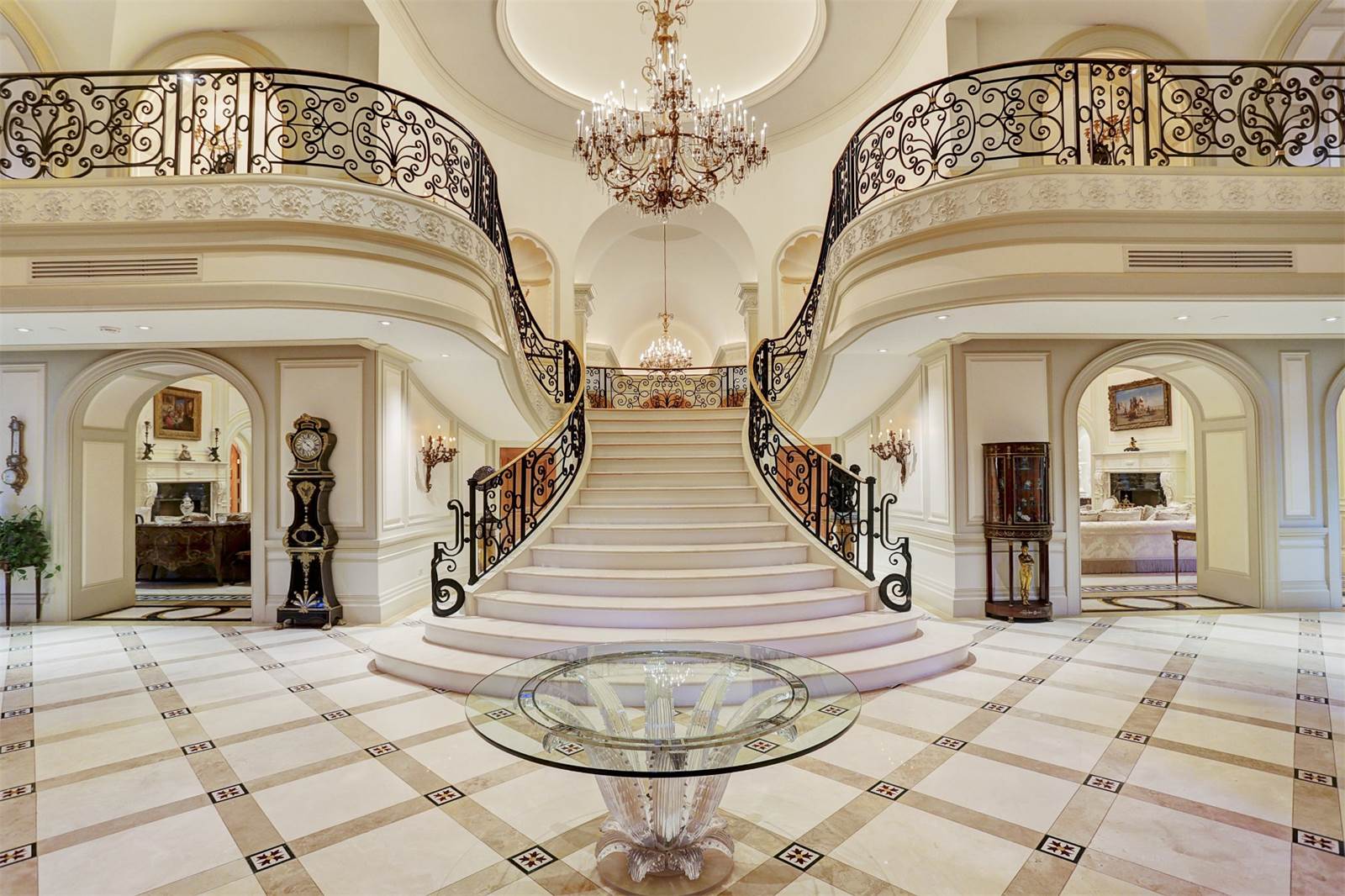 LA PERSE Πως είναι να ζεις σε ένα παλάτι $30.000.000; - Φωτογραφία 2