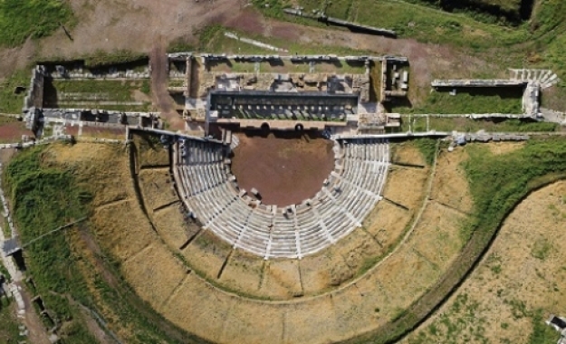 Πρωτοποριακό για την εποχή του το αρχαίο θέατρο Μεσσήνης - Φωτογραφία 1