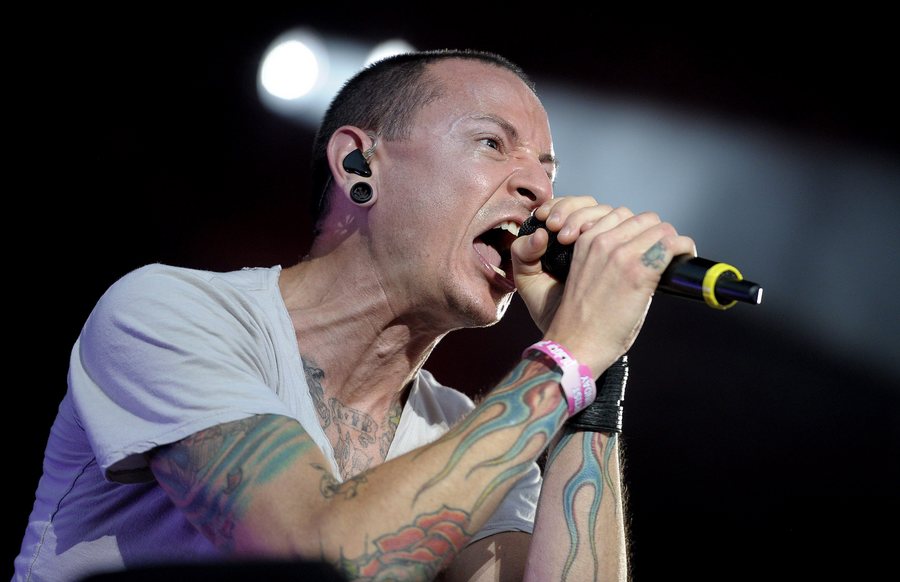 Chester Bennington: Η φωνή που έφτασε στην κορυφή τους Linkin Park - Μια ζωή φτιαγμένη από αγκάθια - Φωτογραφία 8