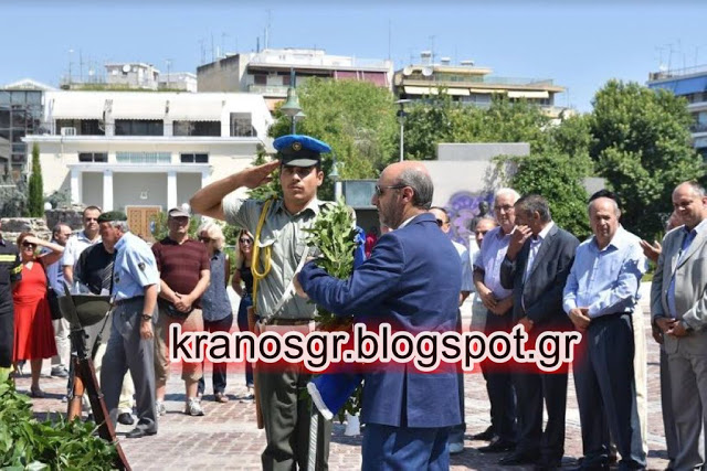 Σεμνή τελετή στο Μνημείο Πεσόντων κατά την Τούρκικη Εισβολή στην Κύπρο (Λάρισα, πλατεία Αγαμέμνονα Μπλάνα) - Φωτογραφία 1