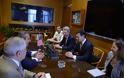 Συνάντηση ΥΕΘΑ Πάνου Καμμένου με τον Αναπληρωτή Βοηθό Υπουργό Εξωτερικών των ΗΠΑ Hoyt Brian Yee - Φωτογραφία 4
