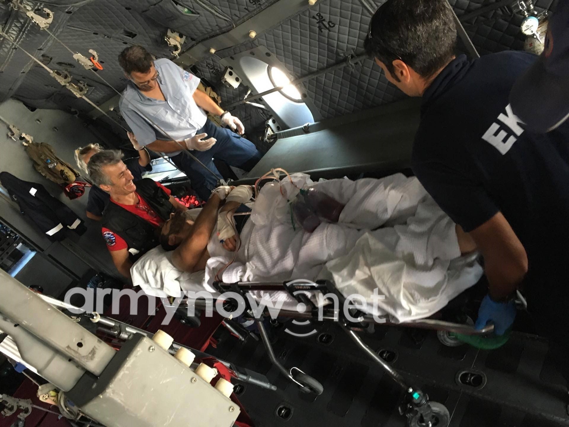 Σεισμός στην Κω: Οι τραυματίες μέσα στο C-27 της Π.Α. -Αποκλειστικές ΦΩΤΟ - Φωτογραφία 10
