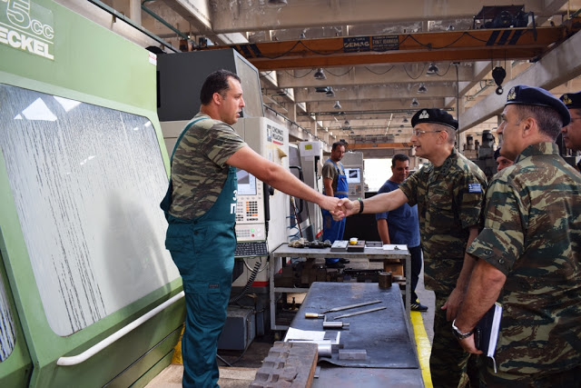 Επισκέψεις Αρχηγού ΓΕΣ σε 304 ΠΕΒ και ΣΜΥ - Φωτογραφία 5