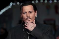 H πρώην ομάδα μάνατζερ του Johnny Depp αποκαλύπτει τα υπερβολικά έξοδά του