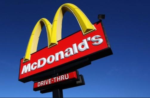 Υπάλληλος των McDonald’s αποκάλυψε το «βρώμικο» μυστικό τους και απολύθηκε - Φωτογραφία 1