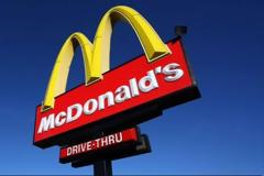 Υπάλληλος των McDonald’s αποκάλυψε το «βρώμικο» μυστικό τους και απολύθηκε