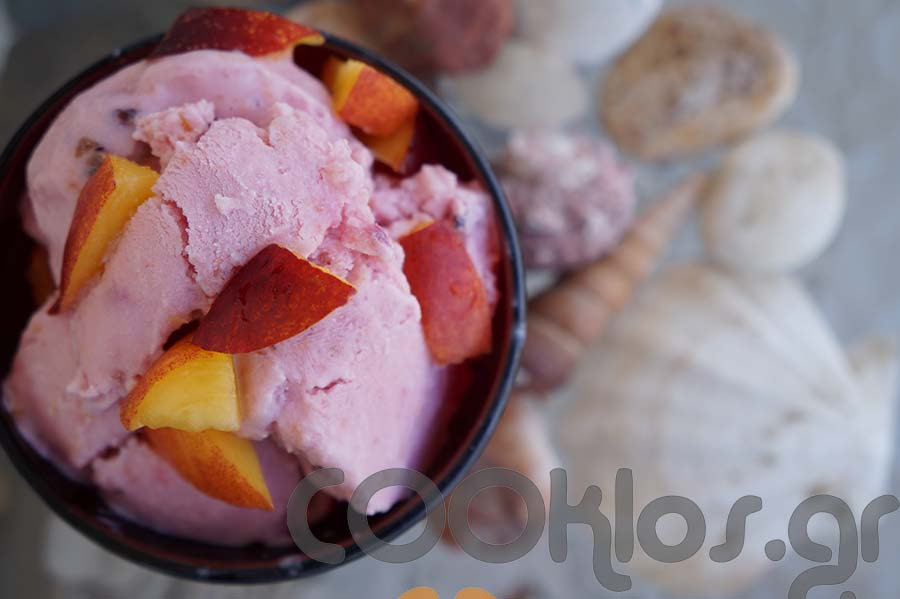 Frozen yogurt με φρέσκα φρούτα χωρίς παγωτομηχανή - Φωτογραφία 1