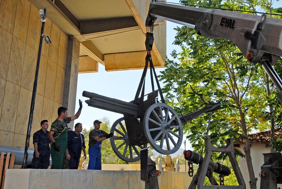 Συντήρηση των παλιών πυροβόλων στο Πολεμικό Μουσείο Αθηνών (10 ΦΩΤΟ) - Φωτογραφία 7