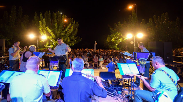 Μάγεψε το κοινό της Αλεξανδρούπολης το Μουσικό Οδοιπορικό του Δ' Σώματος Στρατού - Φωτογραφία 3