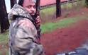 Συγκλονίζει το βίντεο:Αφροαμερικανός πυροβολεί 4 φορές αστυνομικό που του ζητά να σταματήσει
