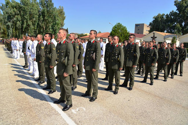 Απονομή Πτερύγων Αλεξιπτωτιστή σε Ευέλπιδες και Σπουδαστές ΣΜΥ - Φωτογραφία 2