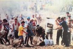 «Αν είχα χίλιους σαν και δαύτον». Η άγνωστη ιστορία του Τάσου Ισαάκ όταν αφαίρεσε τουρκική σημαία από κατοχικό φυλάκιο. Το χρονικό τη δολοφονίας του