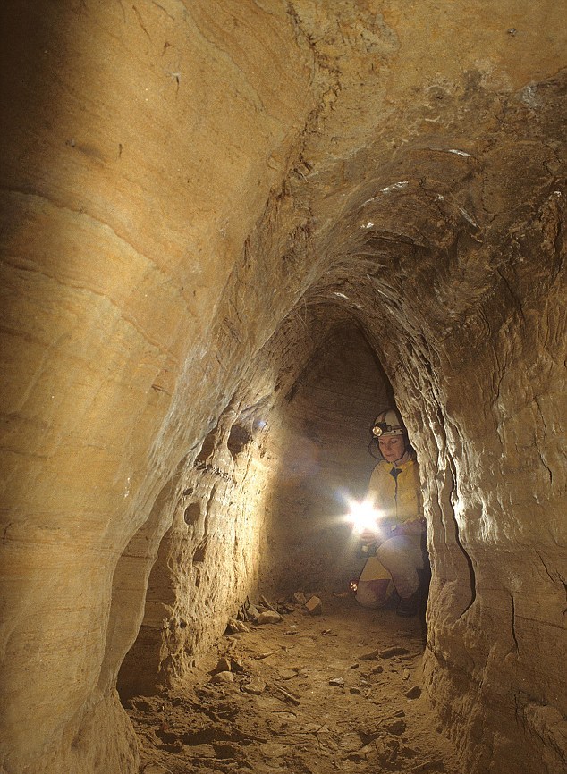 Αρχαίες υπόγειες σήραγγες 12.000 ετών, που εκτείνονται από τη Σκωτία έως την Τουρκία - Φωτογραφία 2
