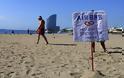 Βαρκελώνη: Εμπόδισαν τουρίστες να μπουν στη θάλασσα σε ένδειξη διαμαρτυρίας (φωτο) - Φωτογραφία 5