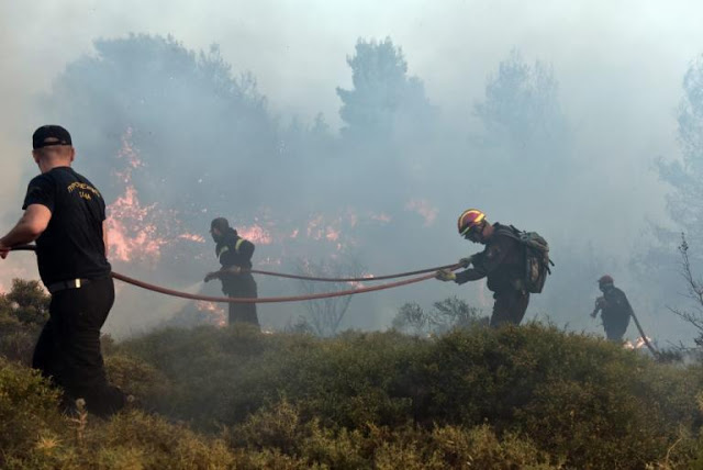 Οργανωμένες εμπρηστικές επιχειρήσεις… - Φωτογραφία 3