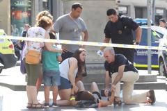 ΒΑΡΚΕΛΩΝΗ-Σκηνές τρόμου στην La Rambla :Φορτηγό έπεσε πάνω σε πεζούς που έτρεχαν να γλυτώσουν
