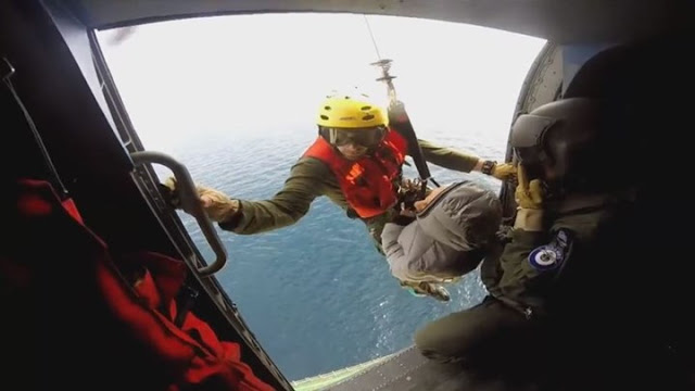 Εντυπωσιακές εικόνες από επιχειρήσεις διάσωσης του Πολεμικού Ναυτικού - ΒΙΝΤΕΟ - Φωτογραφία 1