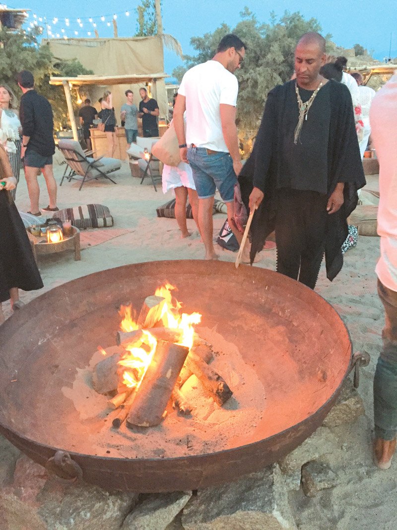 I LOVE MYKONOS-Το «χρυσό» beach bar της Μυκόνου που οι τζίροι αγγίζουν τα 18 εκατομμύρια ευρώ (φωτό) - Φωτογραφία 5